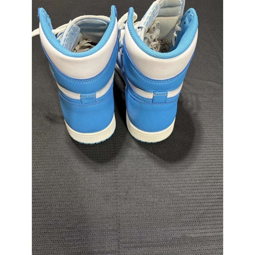Nike Air Jordan 1 Retro High OG UNC 2015 555088-117 Men's Size 11.5 Powder Blue